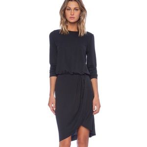 Black long sleeved dress | xs